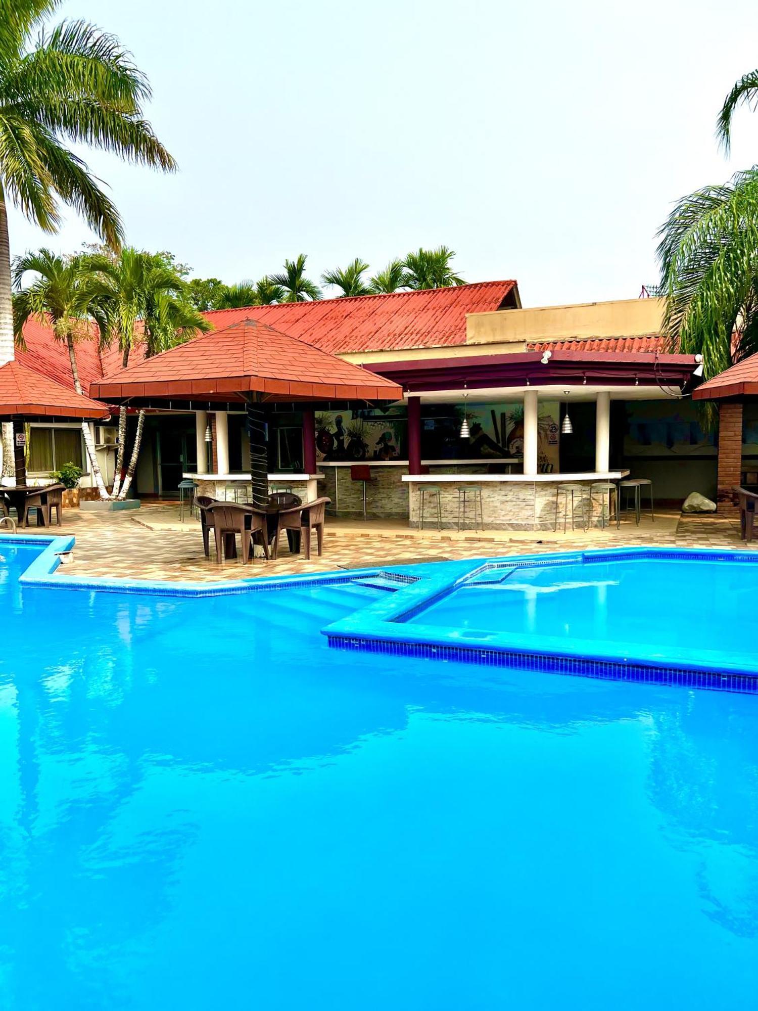 Hotel La Quinta La Ceiba Exterior photo